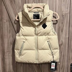 Under Armour Light Tan Puffer Vest